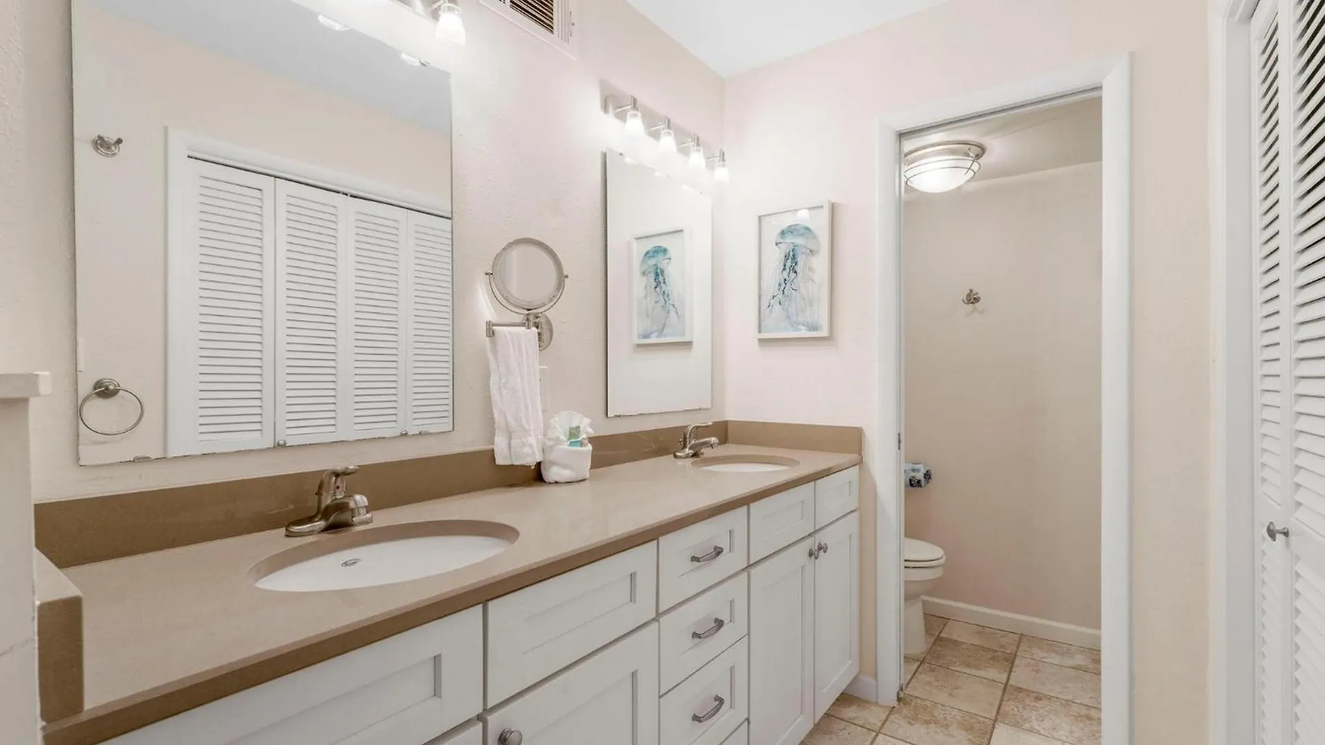 Seascape Villa - 18B Destin